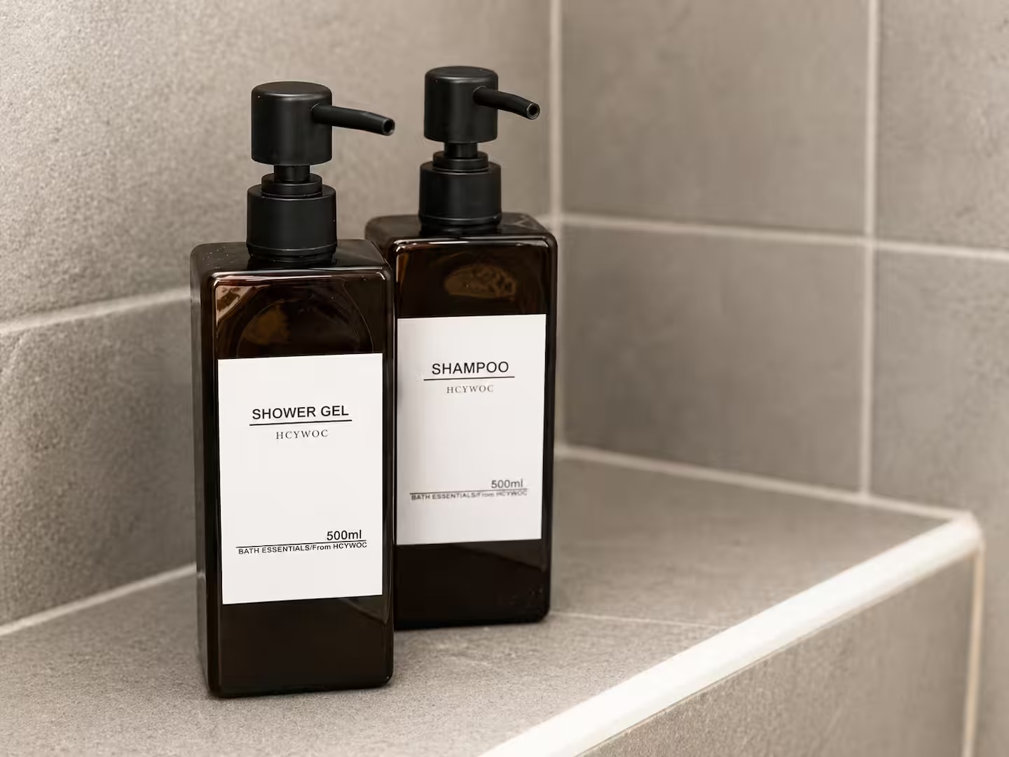 Produits d'accueil dans la salle de bain